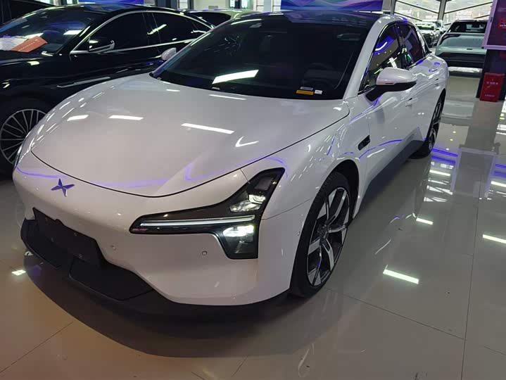 Фото 1 - XPeng Mona M03