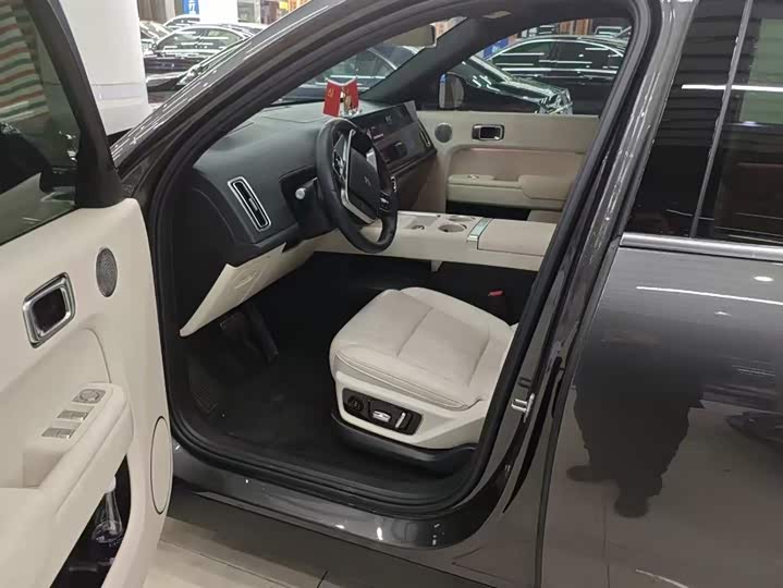 Фото 4 - LiXiang L7