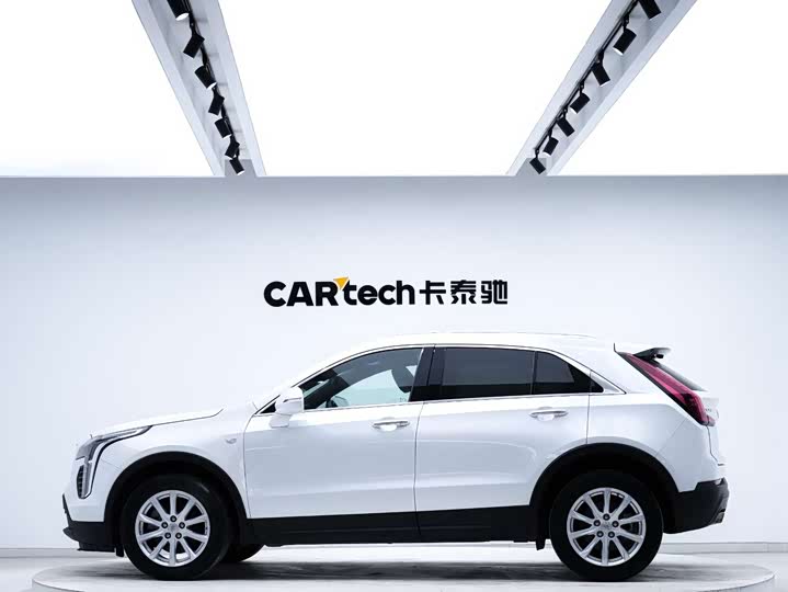Фото 4 - Cadillac XT4