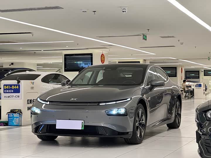 Фото 1 - XPeng P7