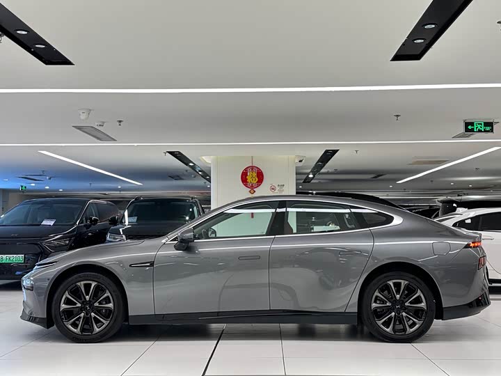 Фото 4 - XPeng P7