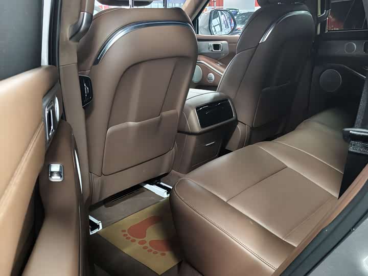 Фото 6 - Tank 700 Hybrid