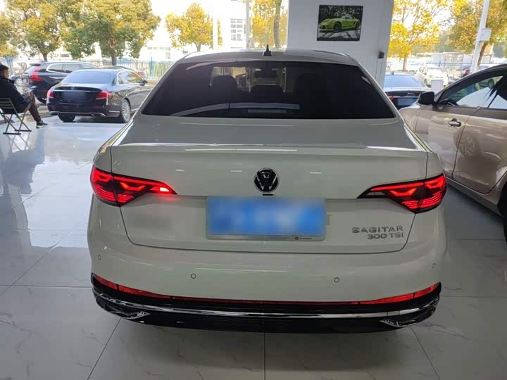 Фото 6 - Volkswagen Sagitar L