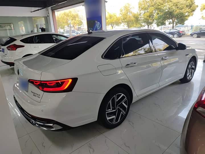 Фото 7 - Volkswagen Sagitar L