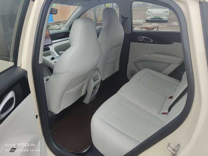 Фото 8 - Geely Galaxy Geome