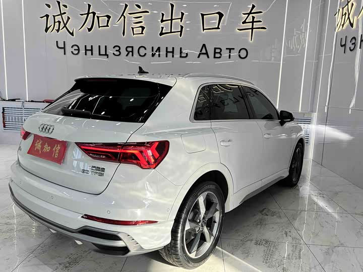 Фото 4 - Audi Q3