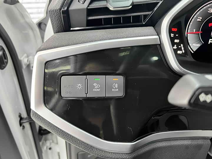 Фото 7 - Audi Q3