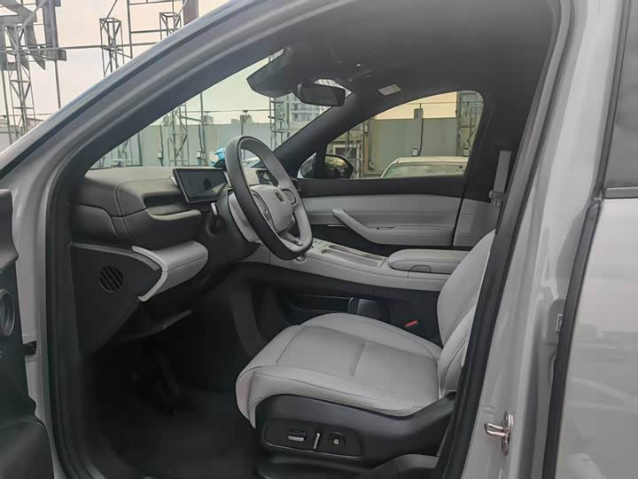 Фото 6 - Nio ES6