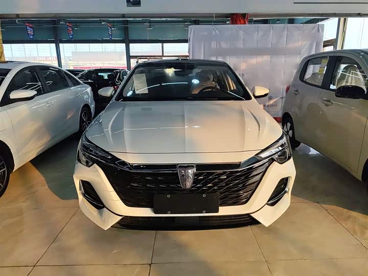 Фото 3 - Roewe i6 Max EV