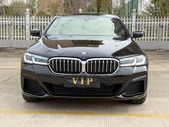 Фото 2 - BMW 5 Series