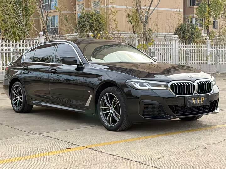 Фото 3 - BMW 5 Series