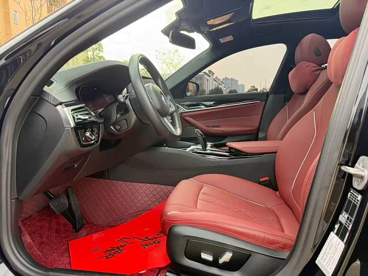 Фото 5 - BMW 5 Series