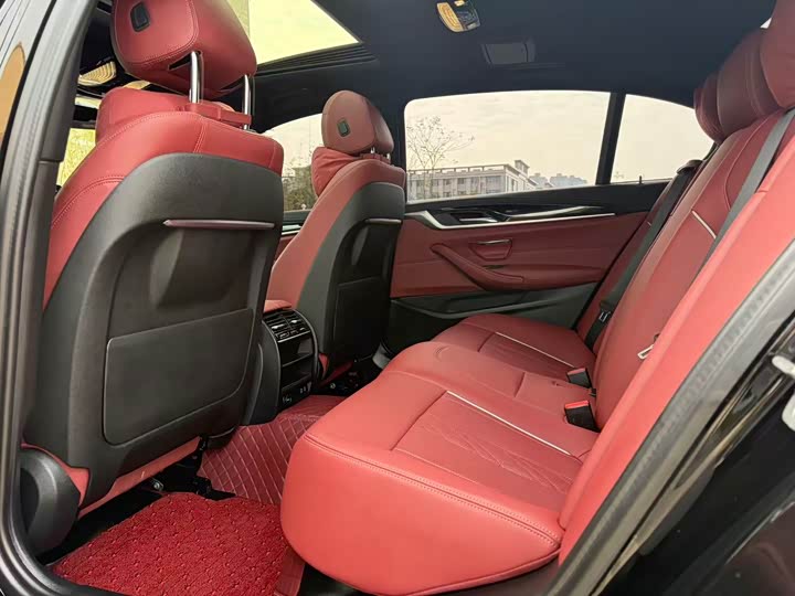 Фото 6 - BMW 5 Series