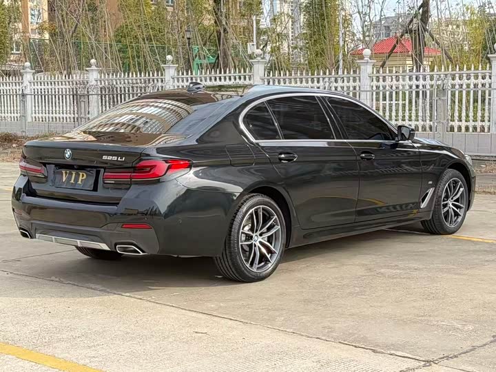 Фото 7 - BMW 5 Series