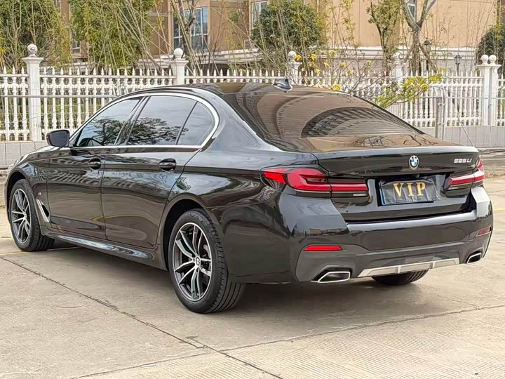 Фото 9 - BMW 5 Series