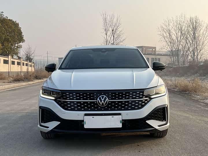 Фото 2 - Volkswagen Lavida