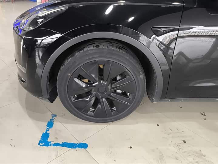 Фото 6 - Tesla Model Y