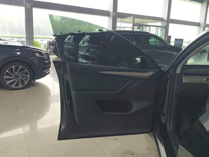 Фото 7 - Tesla Model Y