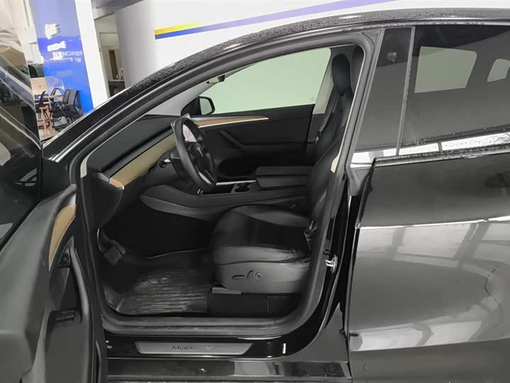 Фото 9 - Tesla Model Y