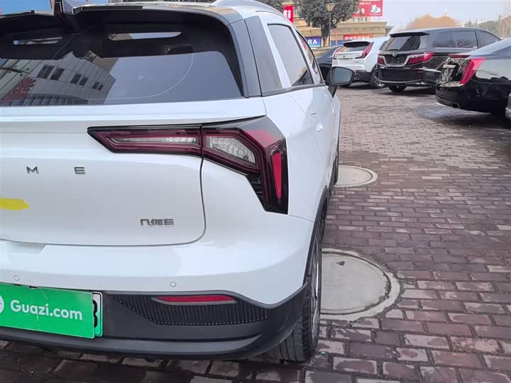 Фото 8 - Geely Geometry E Firefly