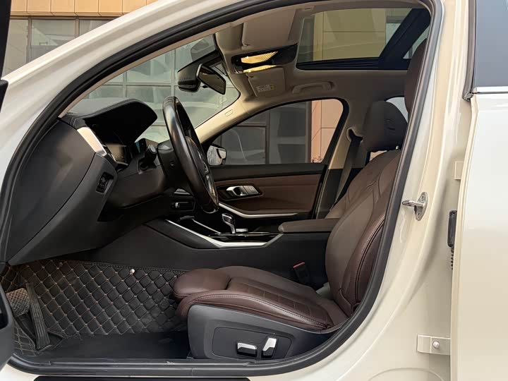 Фото 8 - BMW 3 Series