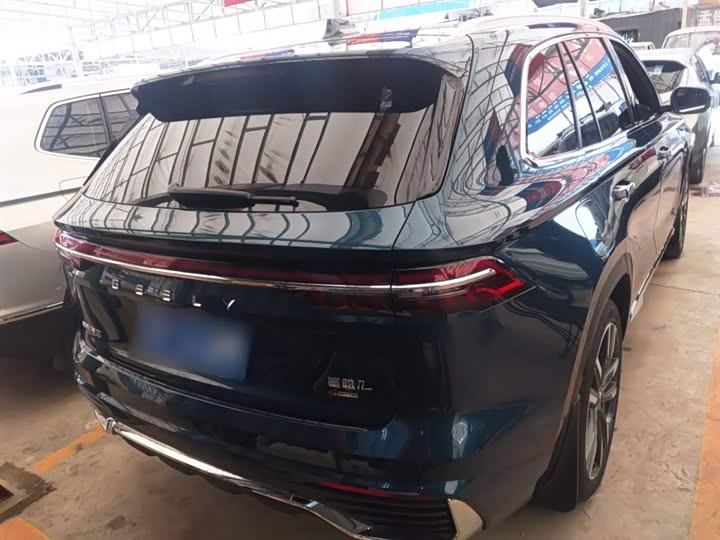 Фото 6 - Geely Monjaro