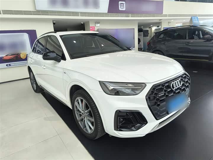 Фото 4 - Audi Q5L