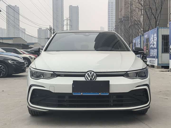 Фото 2 - Volkswagen Golf