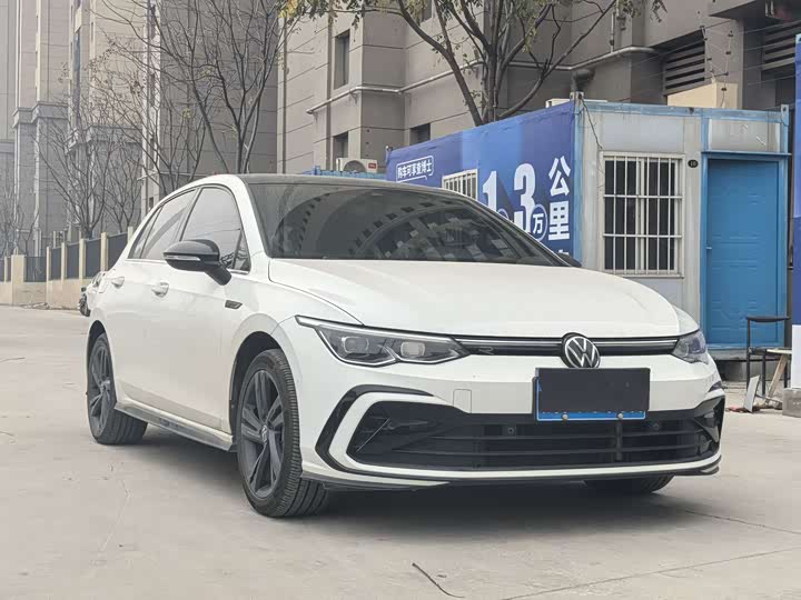 Фото 3 - Volkswagen Golf