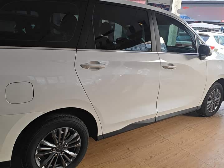 Фото 3 - Maxus G50