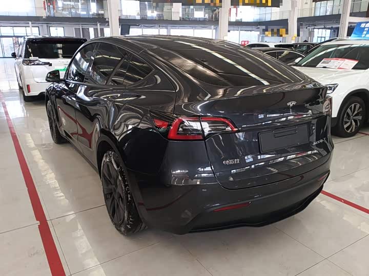 Фото 5 - Tesla Model Y