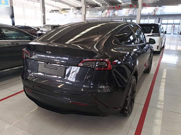 Фото 7 - Tesla Model Y