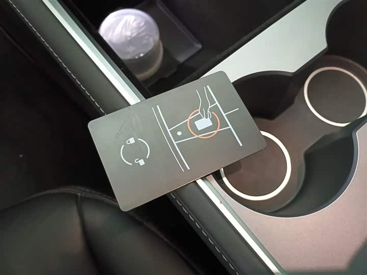 Фото 9 - Tesla Model Y