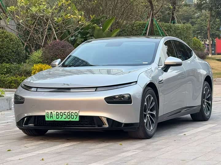 Фото 1 - XPeng P7