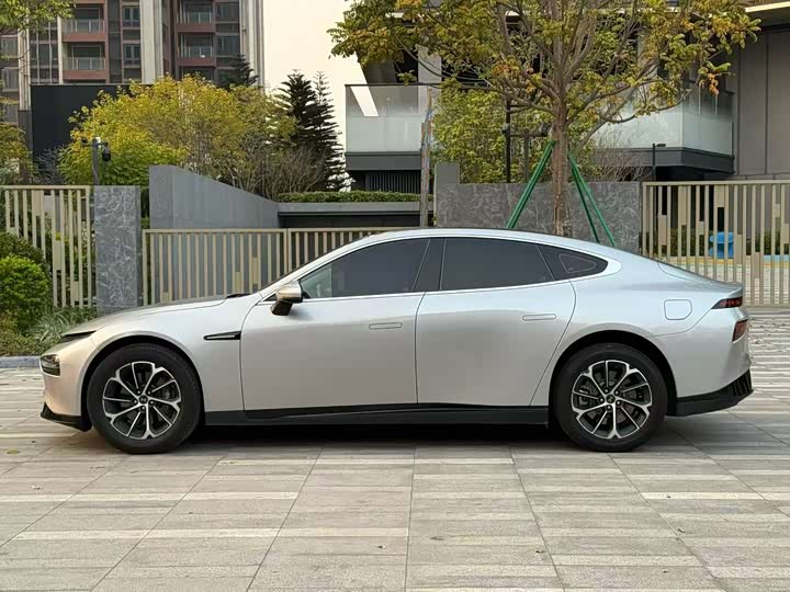 Фото 3 - XPeng P7