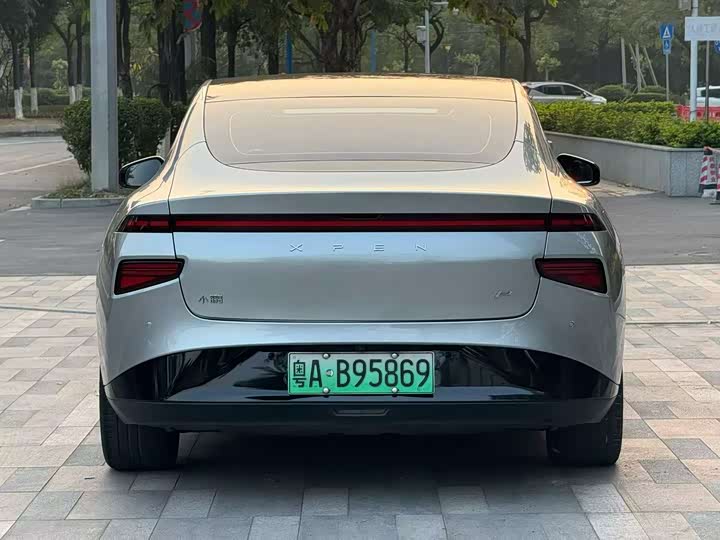 Фото 4 - XPeng P7