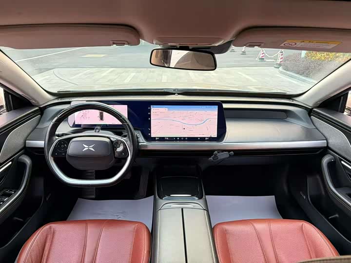 Фото 8 - XPeng P7