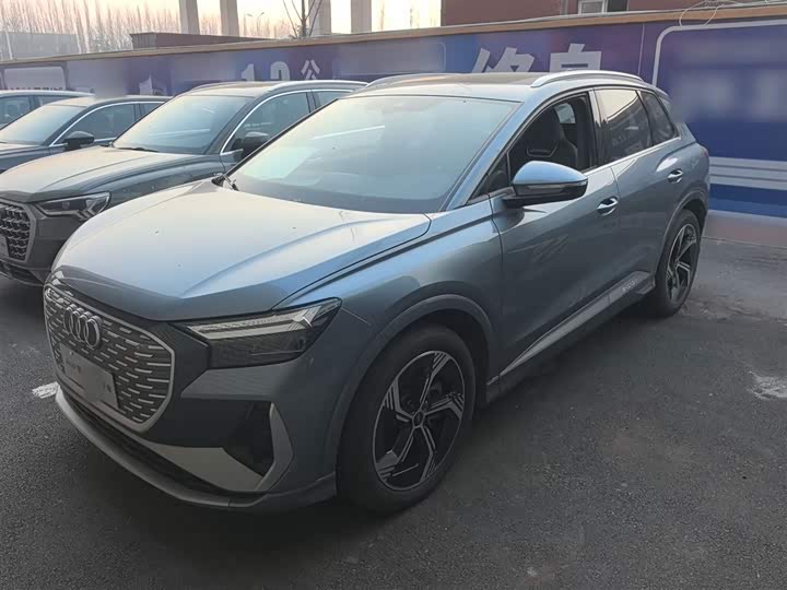 Фото 1 - Audi Q4 e-tron