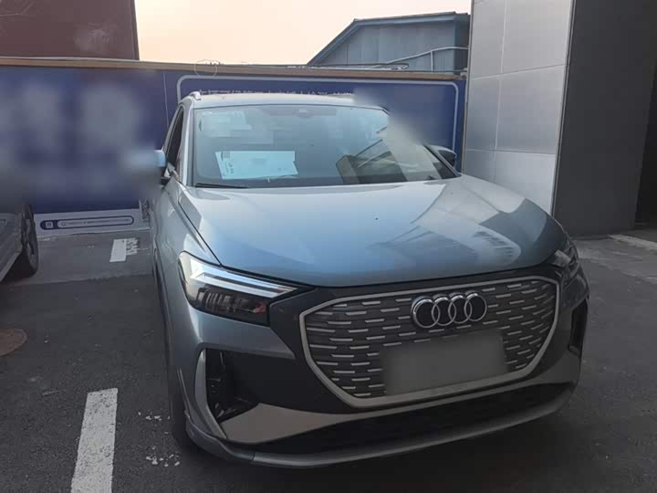 Фото 3 - Audi Q4 e-tron