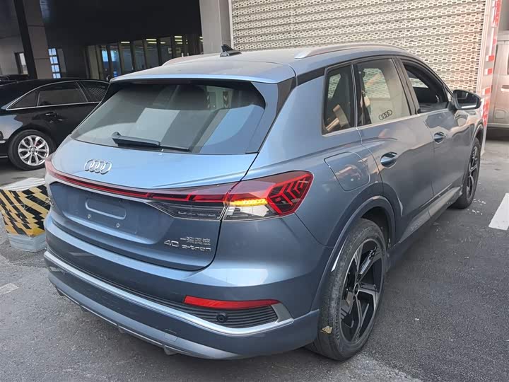 Фото 7 - Audi Q4 e-tron