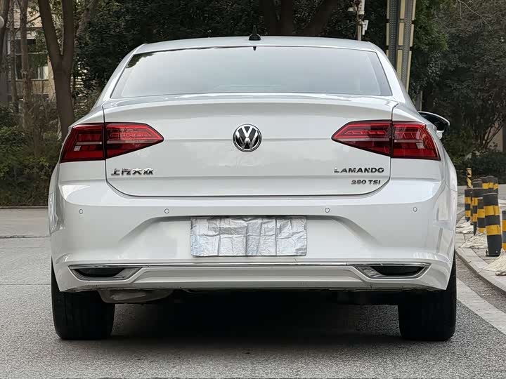 Фото 9 - Volkswagen Lamando L