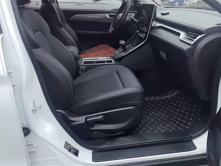 Фото 8 - Haval M6