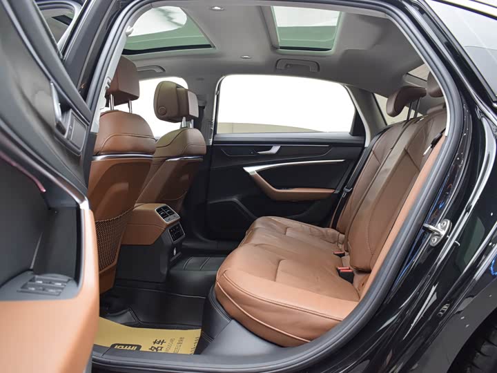 Фото 6 - Audi A6L