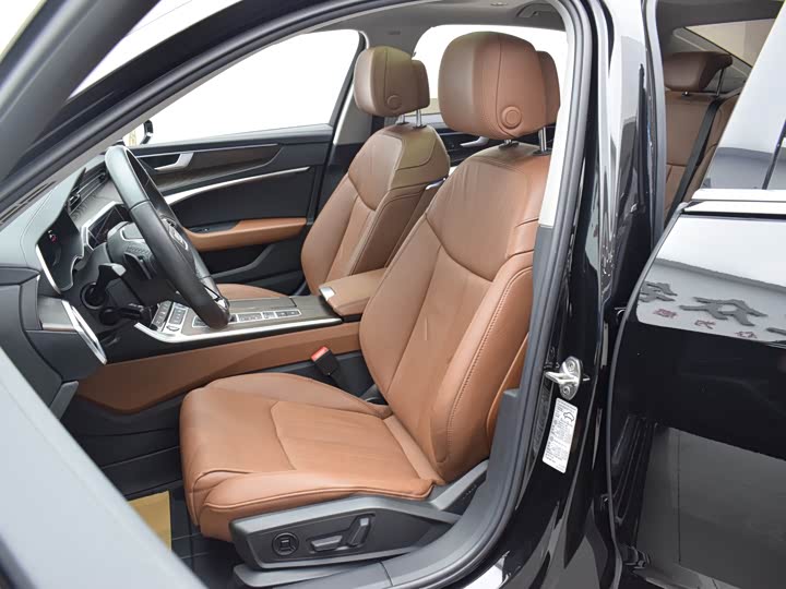 Фото 8 - Audi A6L