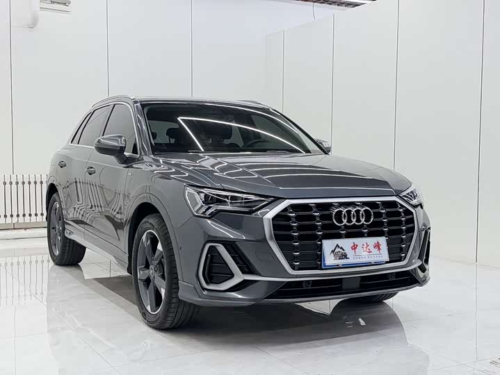 Фото 4 - Audi Q3
