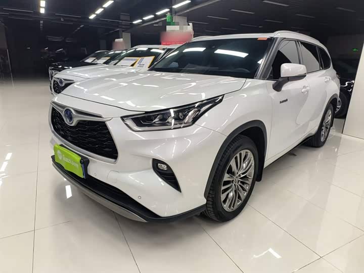 Фото 1 - Toyota Highlander