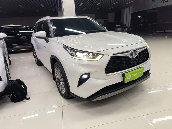 Фото 4 - Toyota Highlander