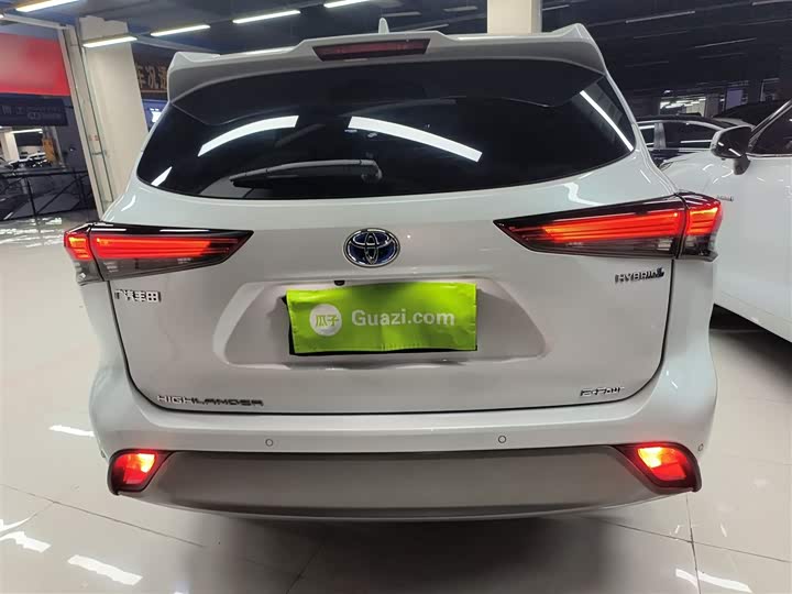 Фото 6 - Toyota Highlander