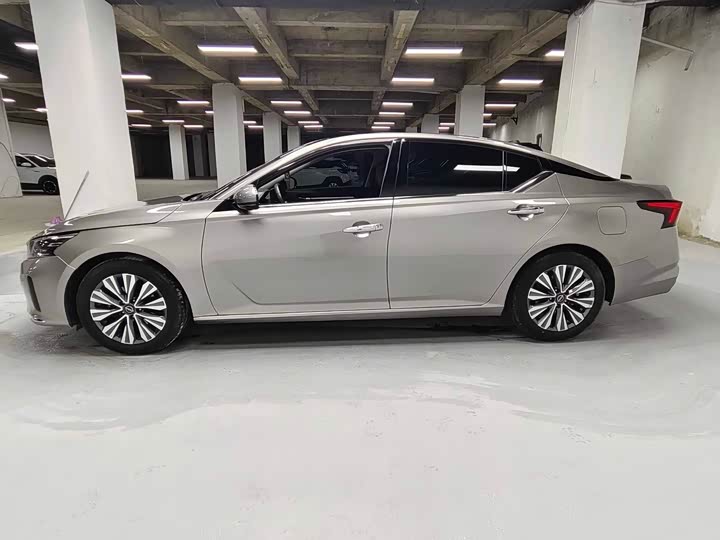 Фото 7 - Nissan Teana