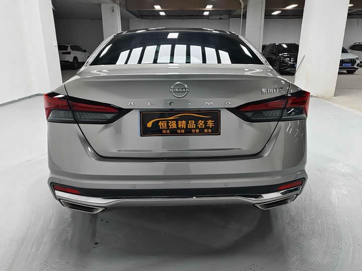 Фото 9 - Nissan Teana